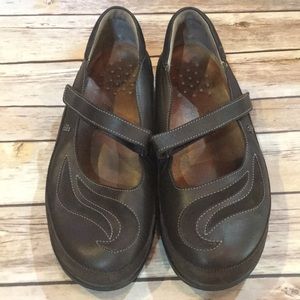 Finn Comfort 9.5 German Made Shoes EUC